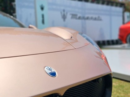 Formato A6 gráficos corporativos para vehículos