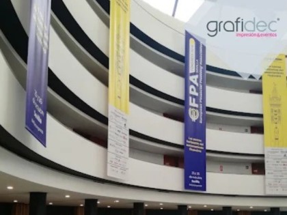 Montaje de stand personalizado por Grafidec para feria en Sevilla