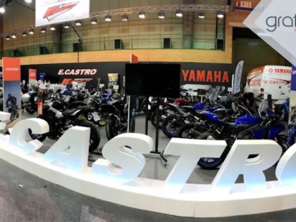 Escenografía visualmente impactante para congreso en Sevilla realizada por Grafidec