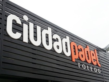 Cartelería promocional impresa en gran formato por MARK2