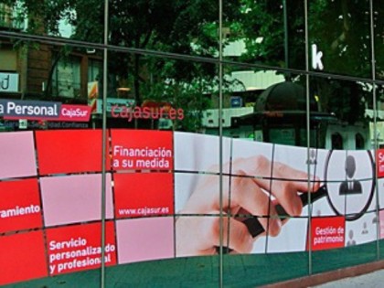 Rotulación integral de furgoneta con branding de empresa por MARK2