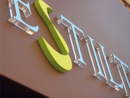 Vinilos decorativos personalizados para eventos y locales