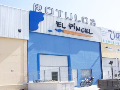 Diseño gráfico creativo para campañas visuales y promociones locales