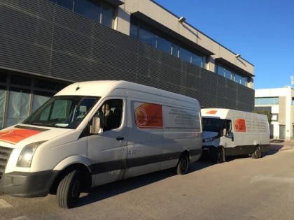 Pavimentación profesional de zonas comunes en ferias comerciales