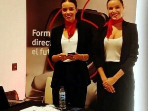 Reserva de azafatas profesionales para ferias y exposiciones - Agencia CPI