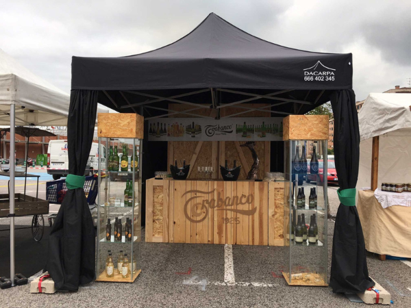 Carpas para ferias y exposiciones con estructura modular resistente