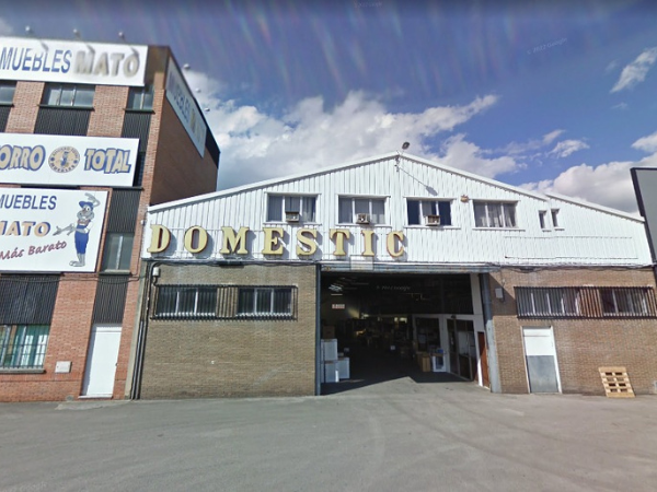 Montaje completo de carpa con iluminación y decoración personalizada