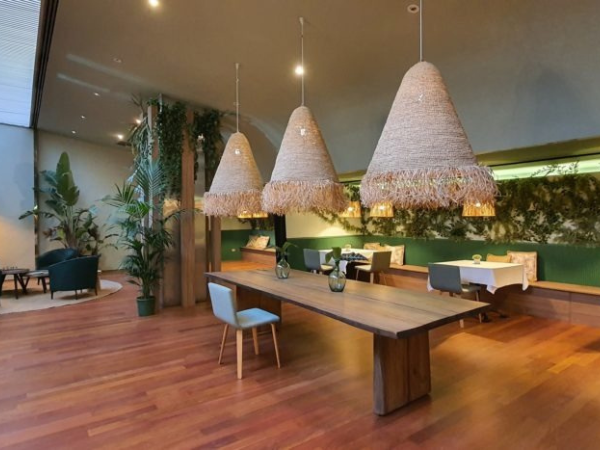 Diseño innovador de stand para presentación de producto en Barcelona