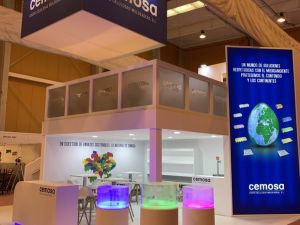 Detail of signage and visual elements applied to the corporate stand