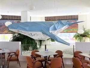 Decorative backdrops for social events made from recyclable materials