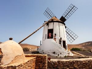 Contemporary theatrical scenery created by PROASUR for cultural production in Madrid