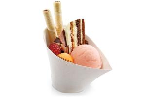 Assembly of a platform and white sofas for a corporate event in Seville