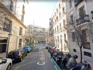 Minimalist exhibition space designed by RCK for a medical congress in Valencia