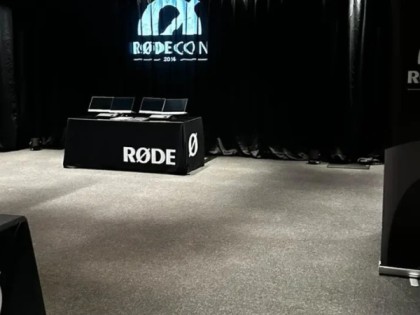 Fondos de escenario modulares para eventos corporativos