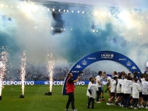 Flota de baños portátiles y camiones cisterna de SUGEMA lista para evento deportivo