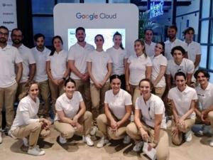 Servicios de azafatas de imagen y protocolo para eventos en Sevilla