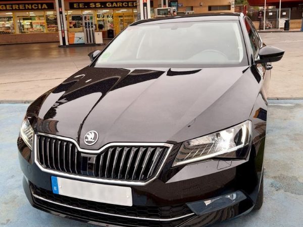 AV Autos Murcia: Traslados en Coches de Alta Gama para Aeropuertos y Eventos