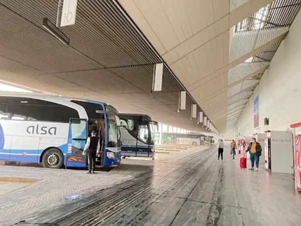 Alsa Granada: Soluciones de Transporte para Ferias y Congresos