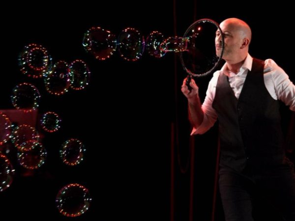 Andrés Kó: Espectáculos para colegios y eventos educativos