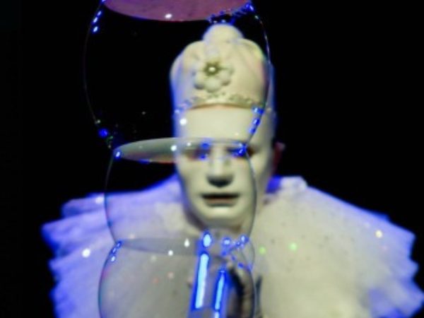 Andrés Kó: Creatividad y entretenimiento con pompas de jabón