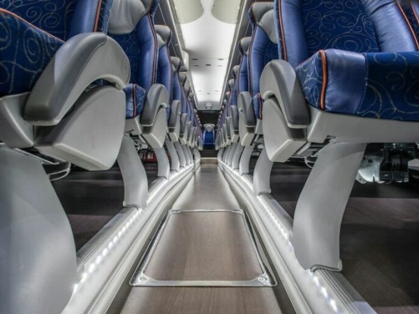 Autobuses Apaolaza: Excursiones y Viajes Escolares Seguros