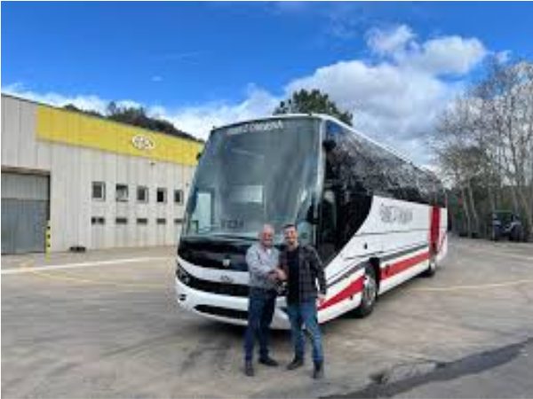 Autocares Carmona: Presupuesto Personalizado para Alquiler de Autobuses