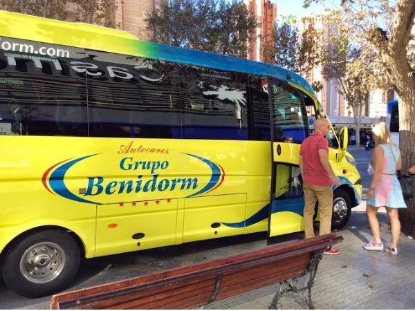 Autocares Grupo Benidorm: Bodas y Celebraciones con Transporte Exclusivo
