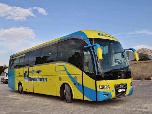 Autocares Grupo Benidorm: Servicios VIP para Eventos y Traslados