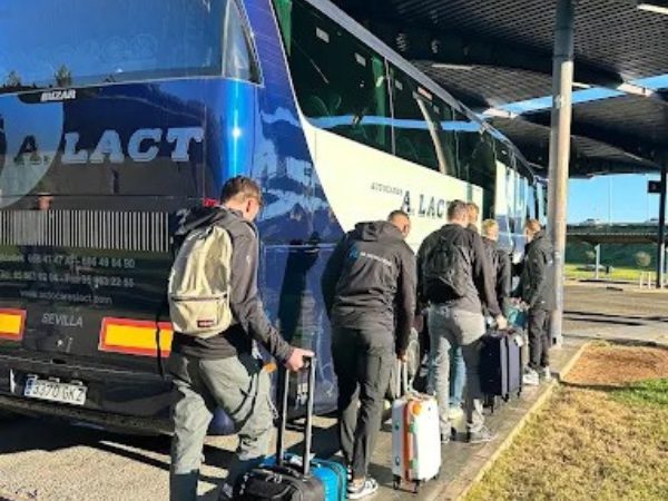 Autocares LACT: Soluciones de Transporte para Empresas y Particulares