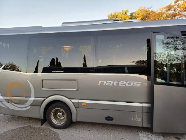 Autocares Mateos: Presupuesto Personalizado para Alquiler de Autobuses
