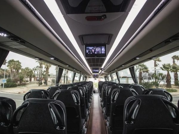 Servicios de Transporte para Eventos y Empresas con Autocares Nika