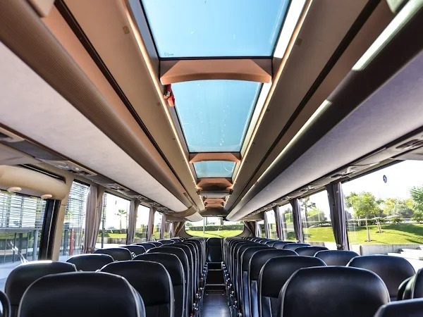 Autocares Nika: Transporte Adaptado para Personas con Movilidad Reducida