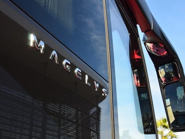 Autocares Nika: Soluciones de Transporte para Empresas y Particulares