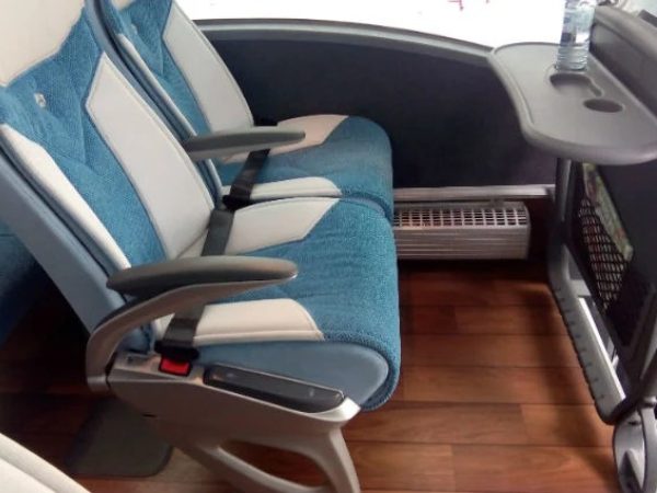 Autocares Tocina: Presupuesto Personalizado para Alquiler de Autobuses