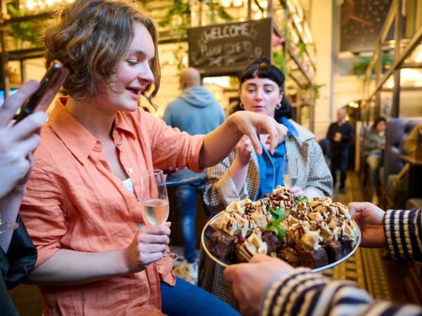 Tours Gastronómicos en Sevilla con Devor Tours: Una Inmersión en la Cultura