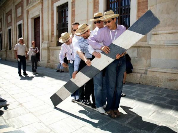 9. "Es.Cultura Eventos + Team Building: Producción de Eventos Corporativos y Experiencias"