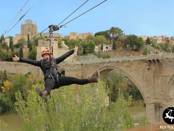 Tirolina y Actividades de Aventura en el Río Tajo