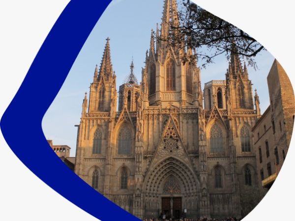 Actividades de Team Building y Desafíos Urbanos con GeoCats en Barcelona