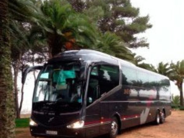 Alquiler de autobuses para excursiones y viajes organizados en España