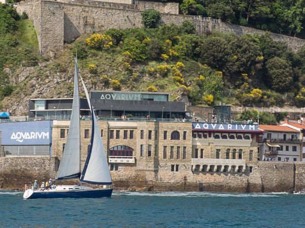 Navegavela: Salidas Náuticas y Paseos en Velero en Gipuzkoa