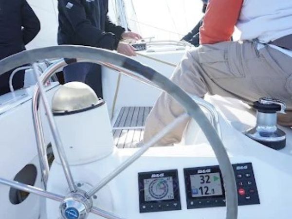 Experiencias Únicas en Veleros en la Costa de Alicante