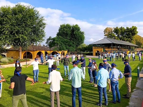 Actividades de Aventura y Eventos Corporativos con PinaPark Aventura