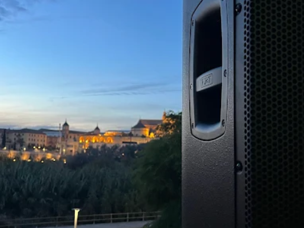Sonido Córdoba: Pantallas LED y Efectos Especiales para Eventos